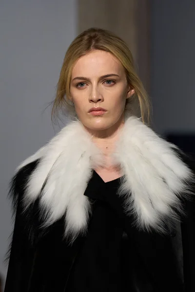 Look 26